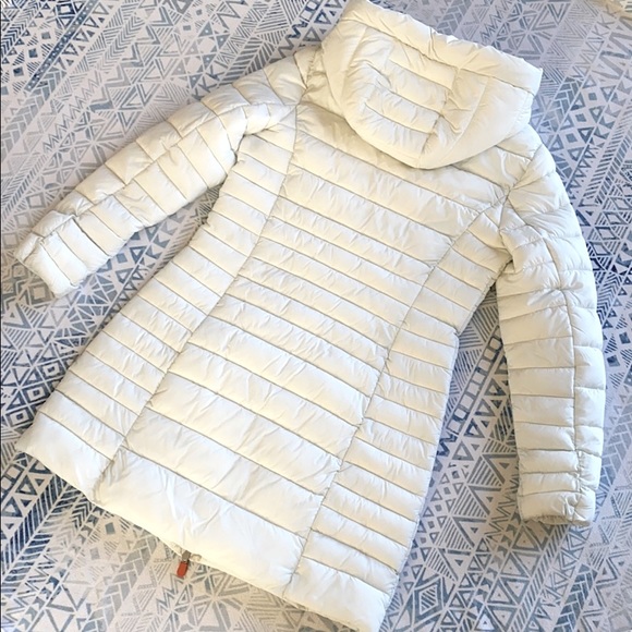 Ultra Light White Puffer Jacket - Picture 9 of 10